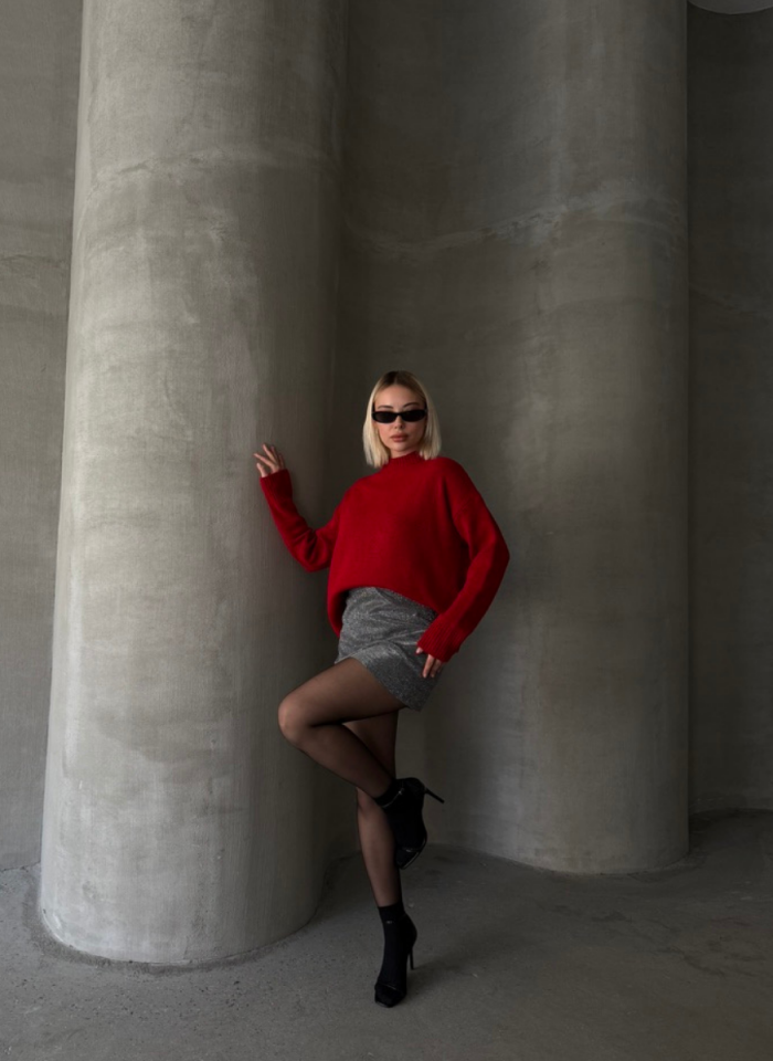 KIRMIZI YUMOŞ KAZAK