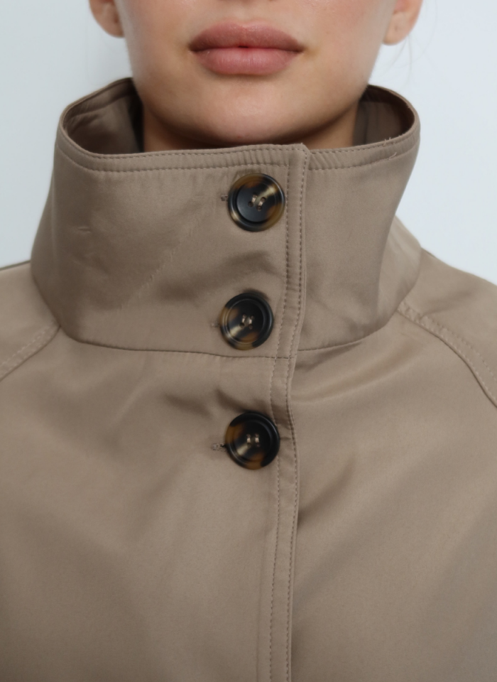 CAMEL DİK YAKA TRENÇKOT