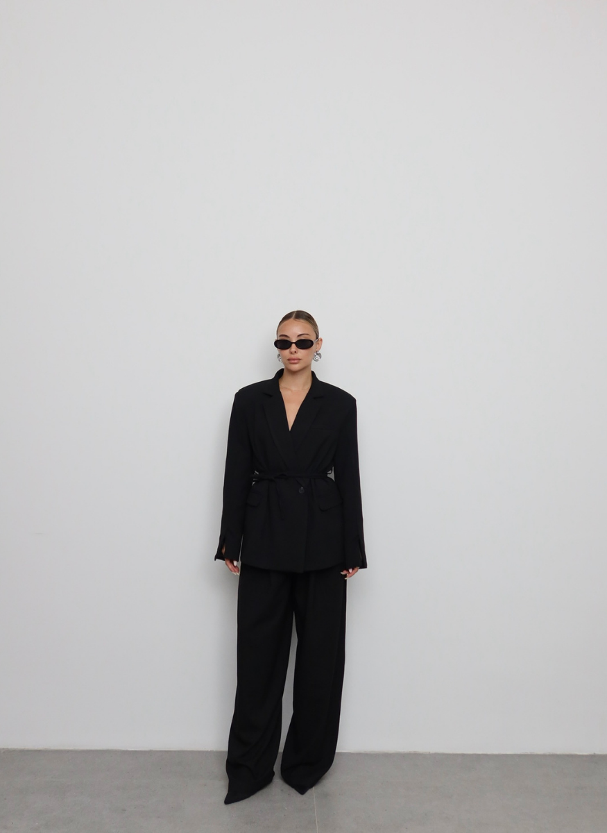 SİYAH KEMERLİ CEKET