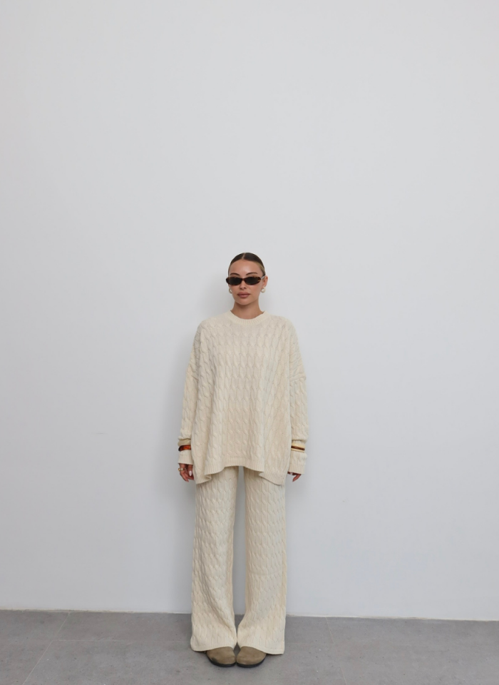 BEJ SAÇ ÖRGÜ TRİKO TAKIM