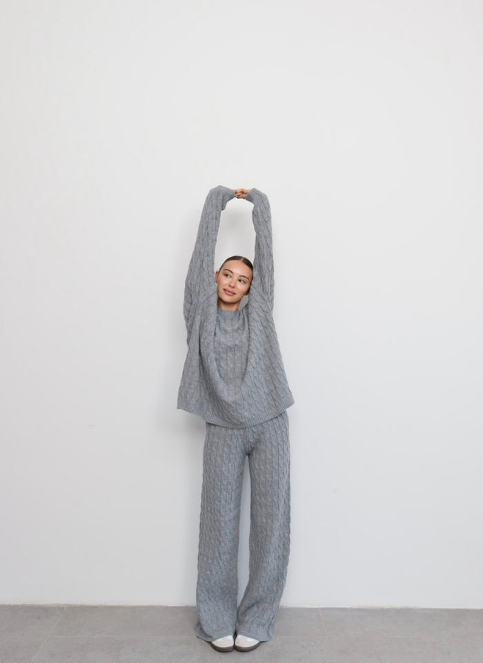 GRİ SAÇ ÖRGÜ TRİKO TAKIM