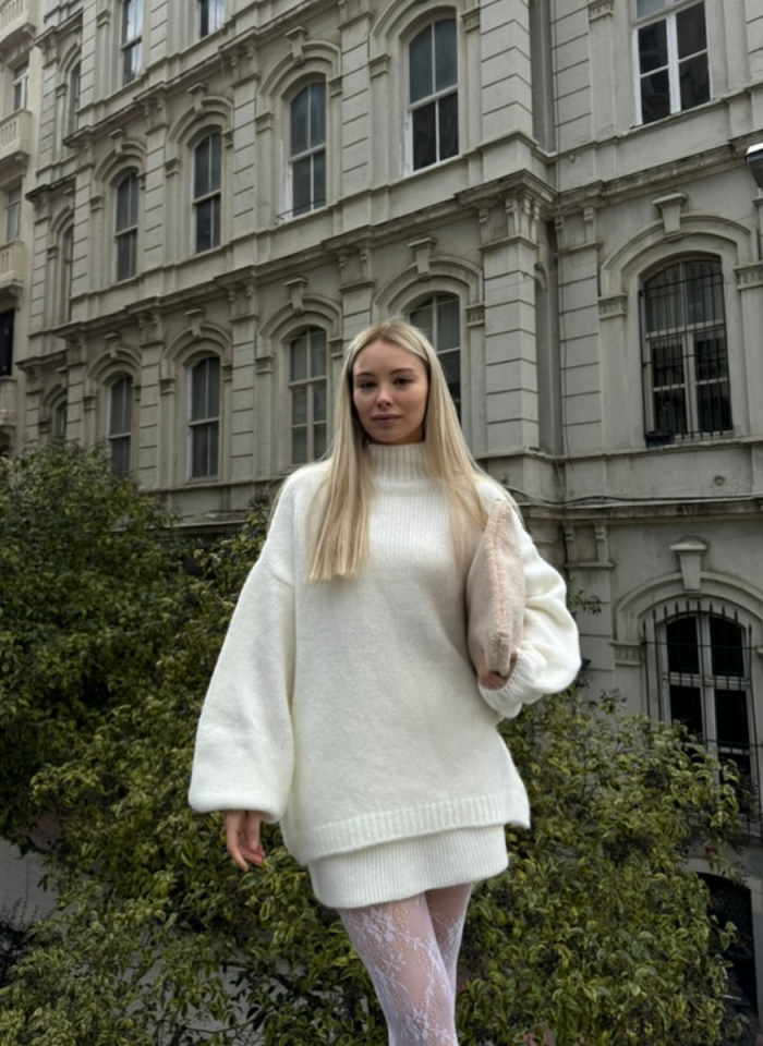 BEYAZ YUMOŞ TRİKO ETEK