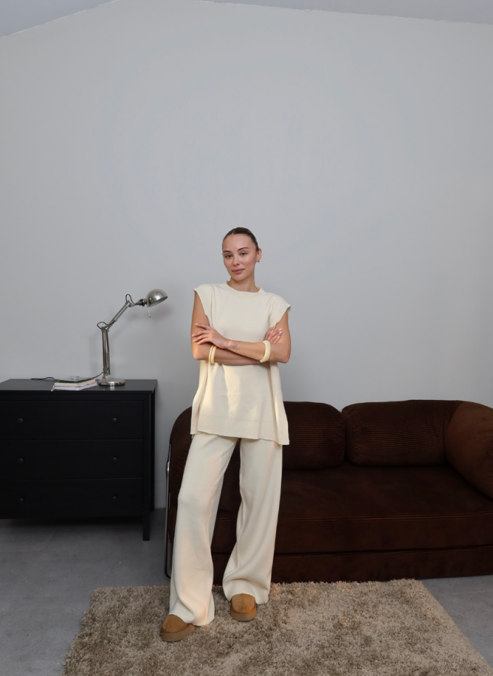 BEJ YELEKLİ TRİKO TAKIM