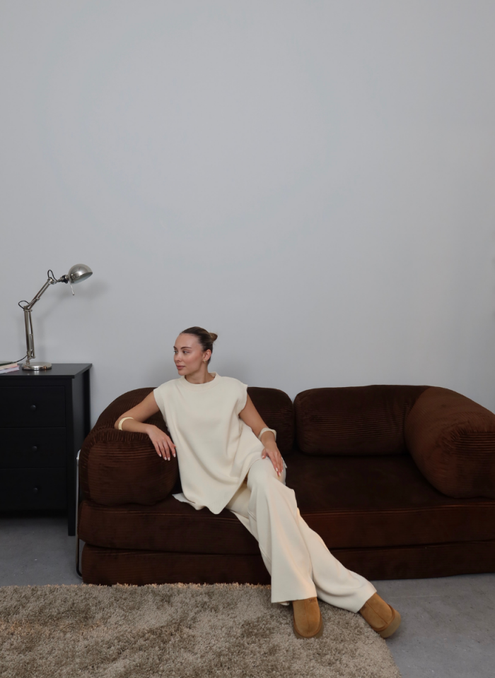 BEJ YELEKLİ TRİKO TAKIM