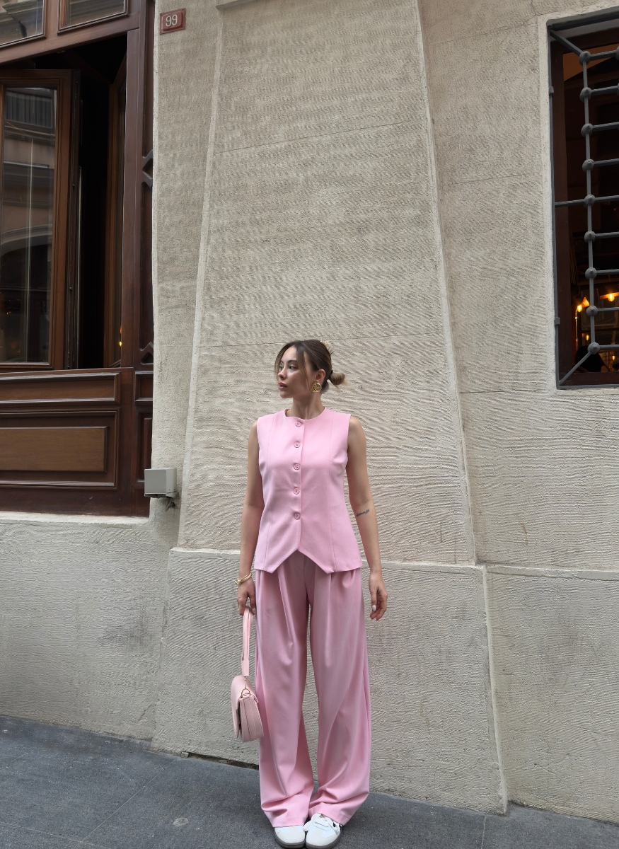 PEMBE YELEK