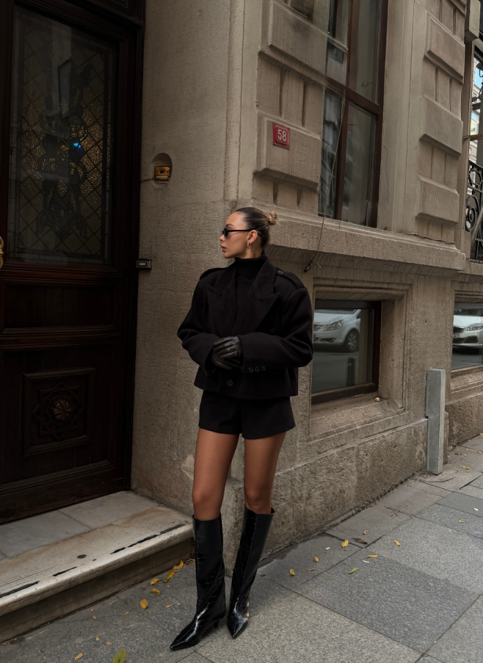 SİYAH MOSKOVA CEKET VE ŞORT TAKIMI