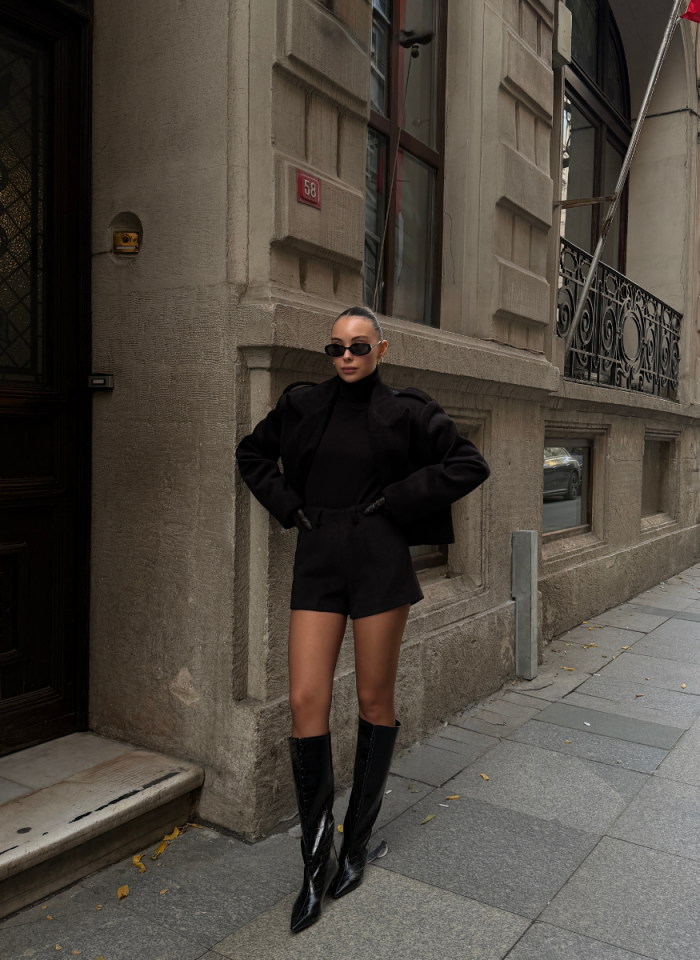 SİYAH MOSKOVA CEKET VE ŞORT TAKIMI