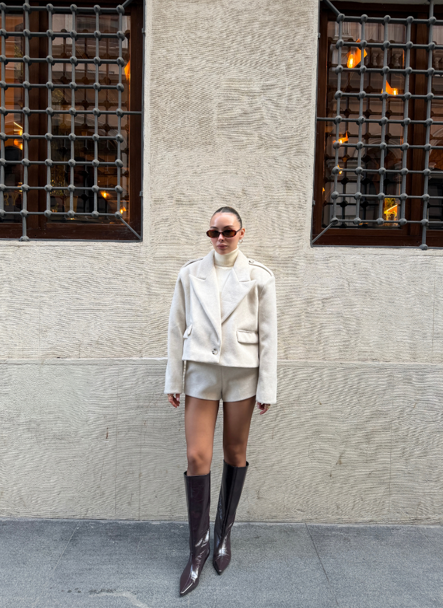 BEJ MOSKOVA CEKET VE ŞORT TAKIMI