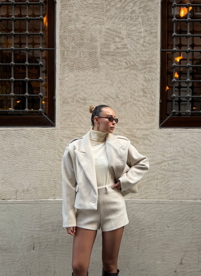 BEJ MOSKOVA CEKET VE ŞORT TAKIMI