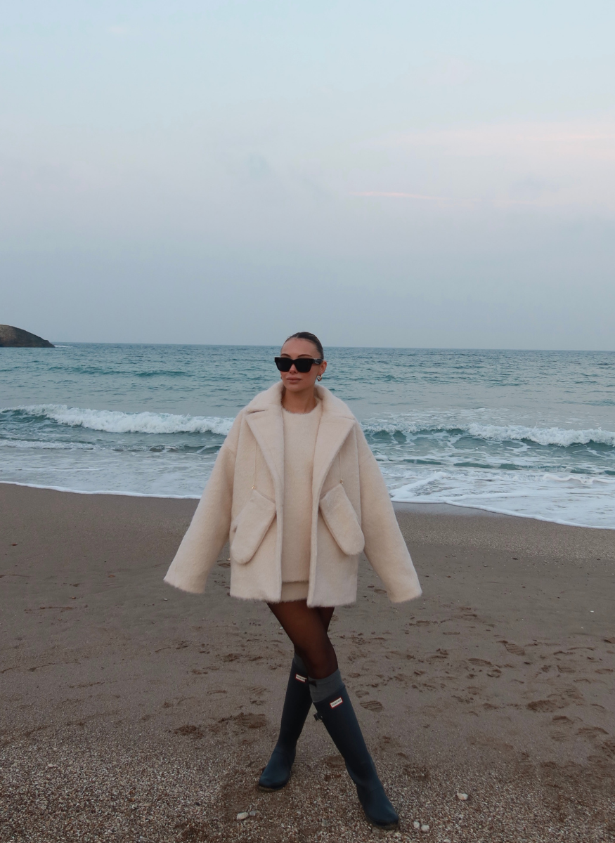 BEJ KAŞE ELDİVEN DETAYLI KABAN