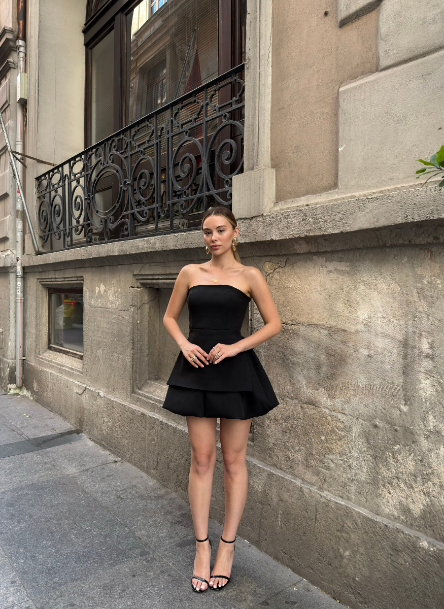 SİYAH STRAPLEZ BALON ELBİSE