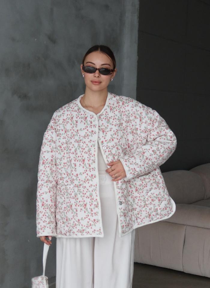 KIRMIZI ÇİÇEKLİ OVERSİZE KAPİTONE CEKET