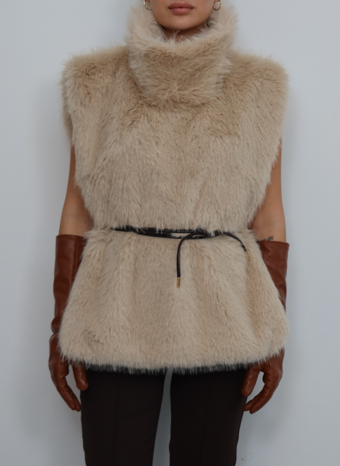 YANLARI AÇIK BELİ KEMERLİ BEJ SUNİ KÜRK YELEK