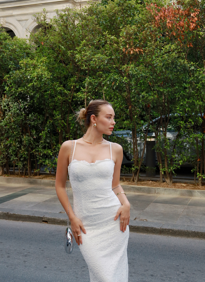 BEYAZ DANTEL ELBİSE