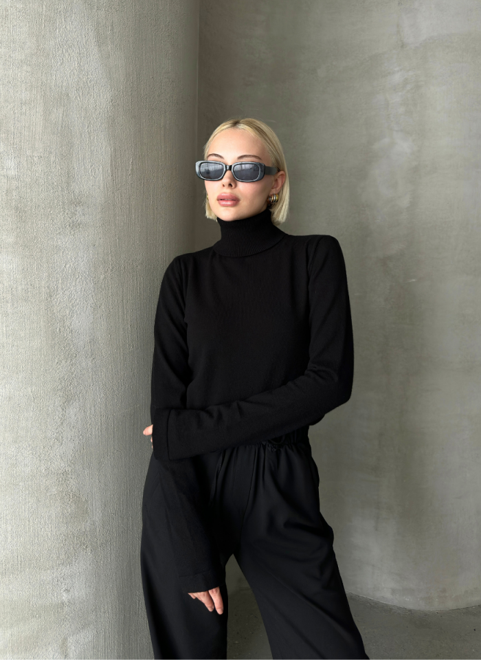 SİYAH CORSSMAN KAZAK