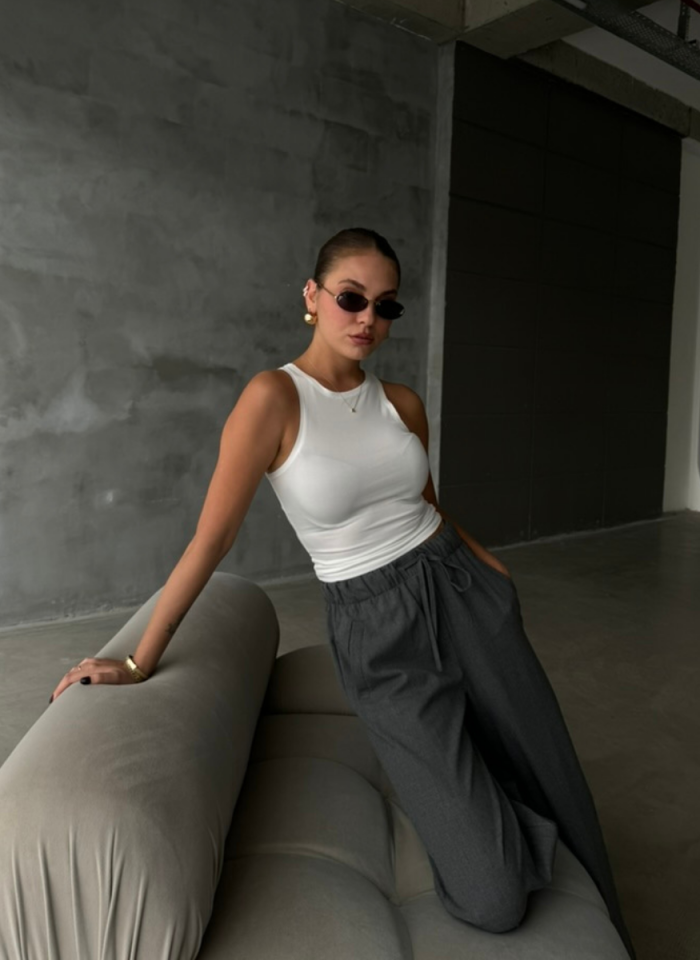 EKRU BOLD CROP