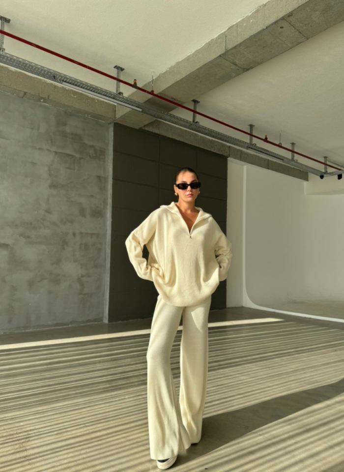 BEJ FERMUARLI TRİKO TAKIM