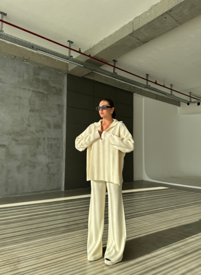 BEJ FERMUARLI TRİKO TAKIM