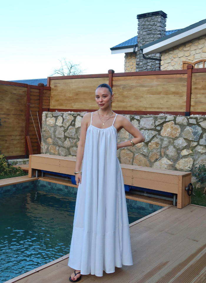 EKRU ÇİZGİLİ ASKILI ELBİSE