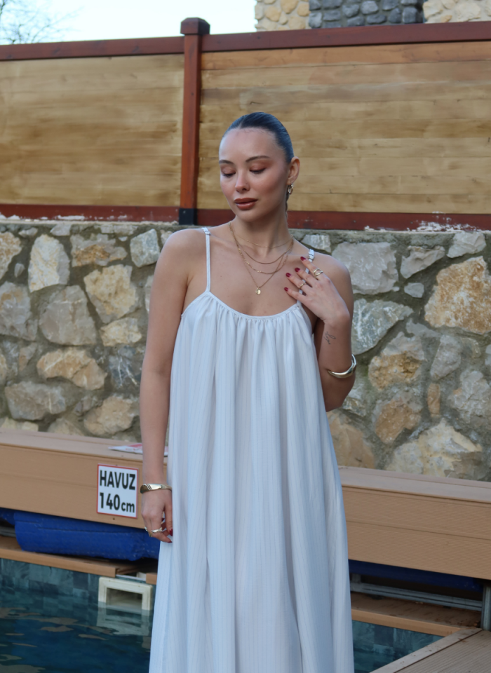 EKRU ÇİZGİLİ ASKILI ELBİSE