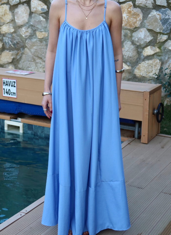 MAVİ ÇİZGİLİ ASKILI ELBİSE