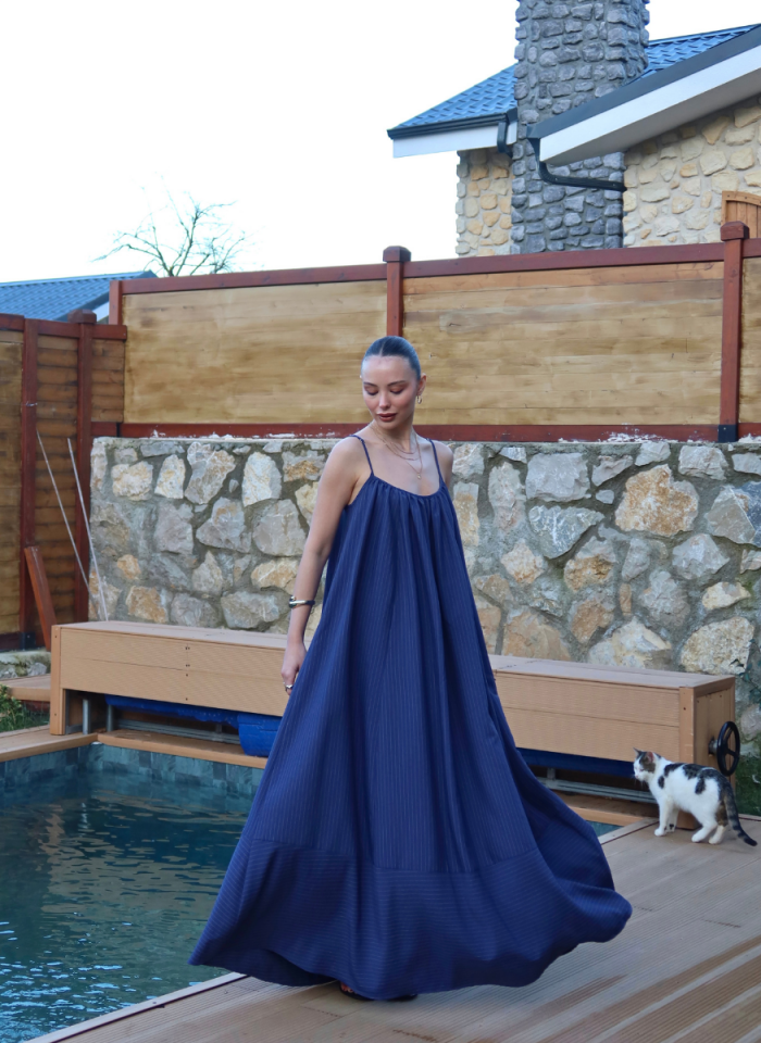 LACİVERT ÇİZGİLİ ASKILI ELBİSE