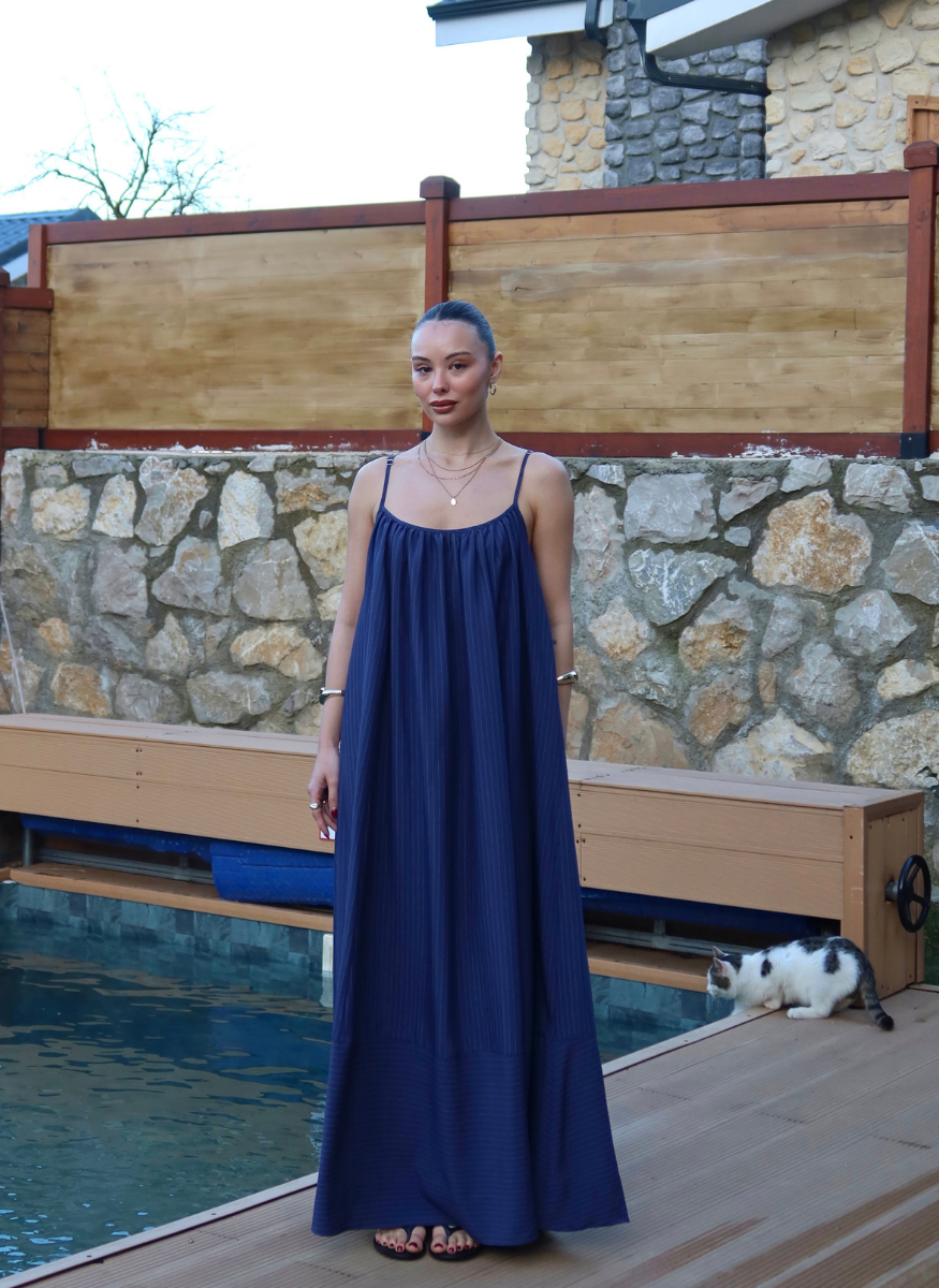 LACİVERT ÇİZGİLİ ASKILI ELBİSE