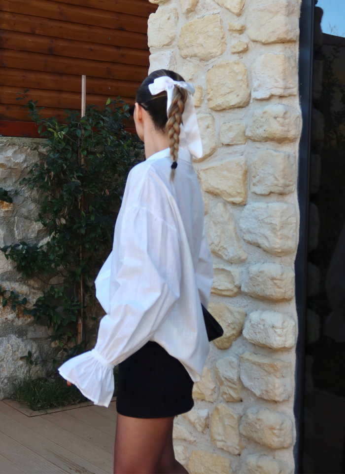 EKRU KOLLARI BÜZGÜLÜ GÖMLEK