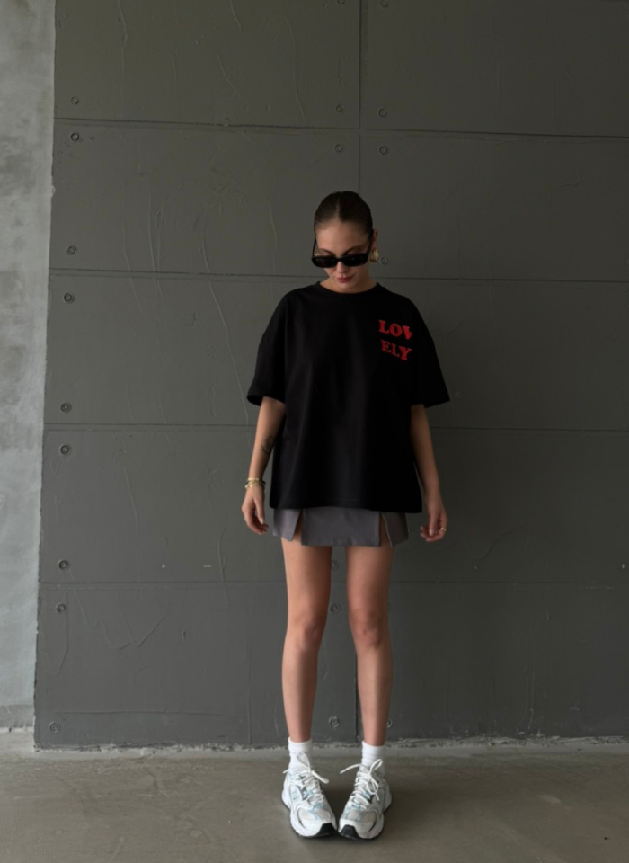 SİYAH ﻿LOVELY T-SHIRT