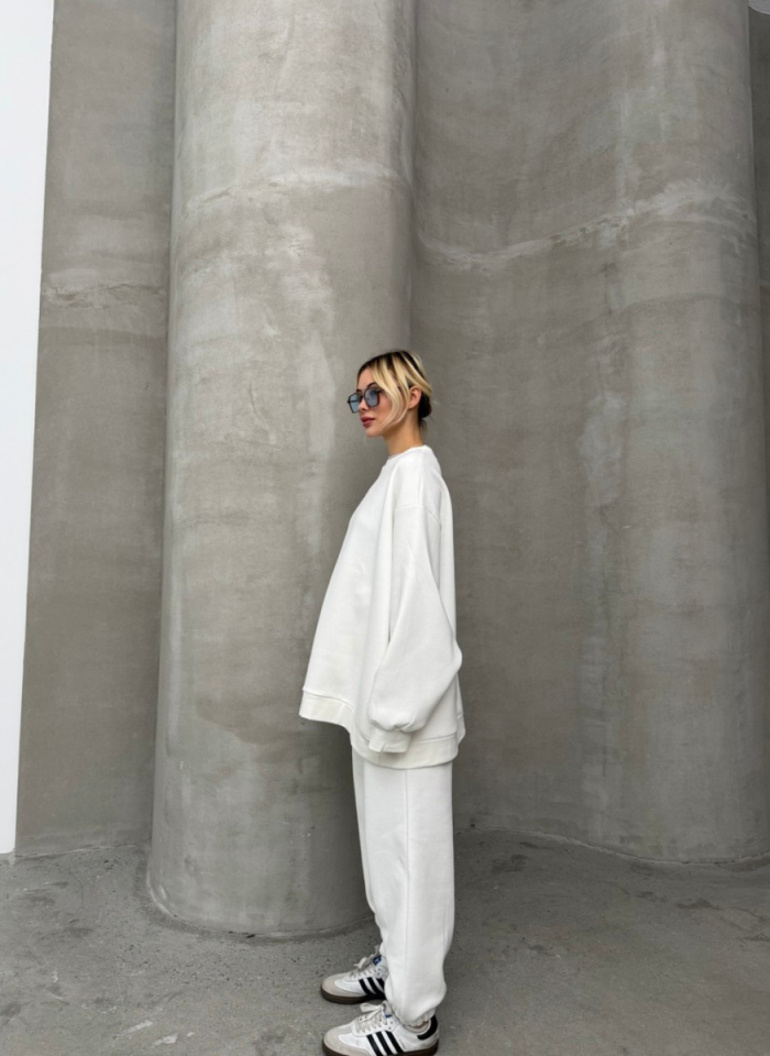 BEYAZ EŞOFMAN TAKIM