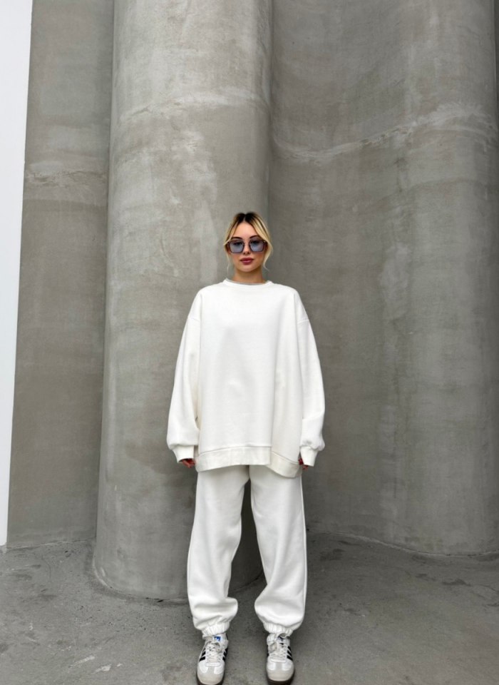 BEYAZ EŞOFMAN TAKIM