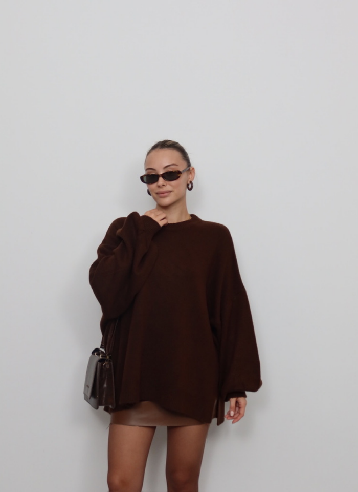 KAHVE YANLARI YIRTMAÇLI TRİKO KAZAK