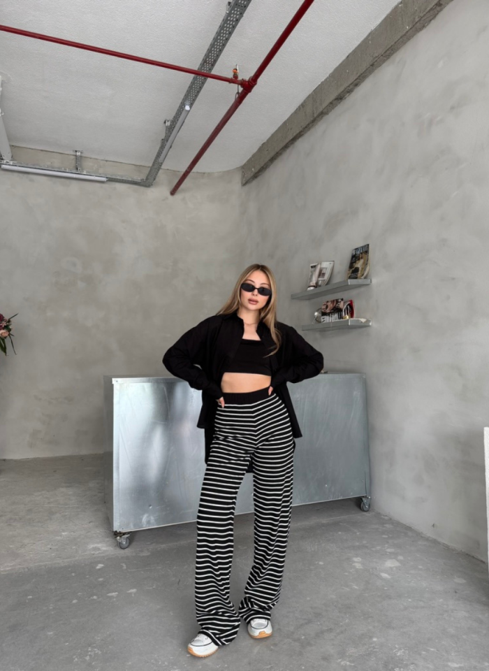 SİYAH ÇİZGİLİ PANTOLON