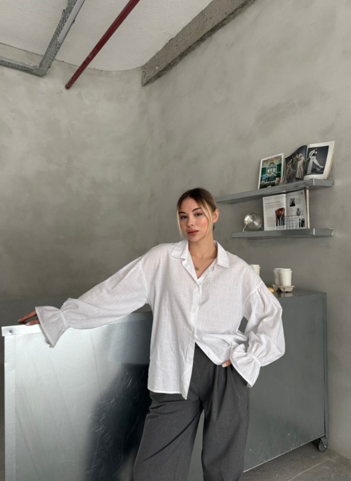 BEYAZ KOLU BÜZGÜLÜ GÖMLEK