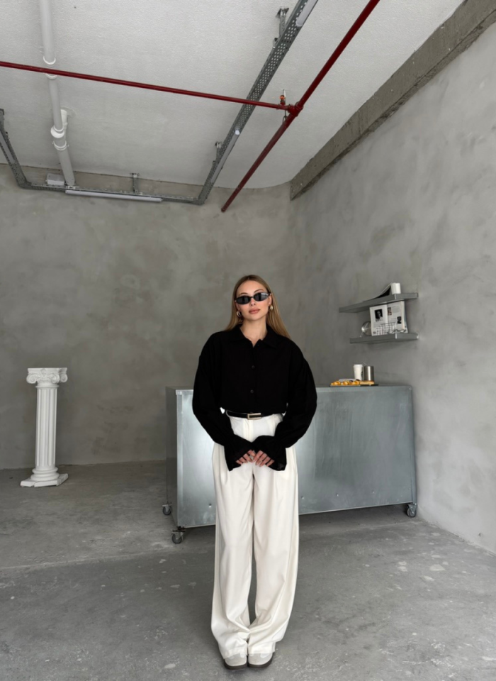 SİYAH KOLU BÜZGÜLÜ GÖMLEK