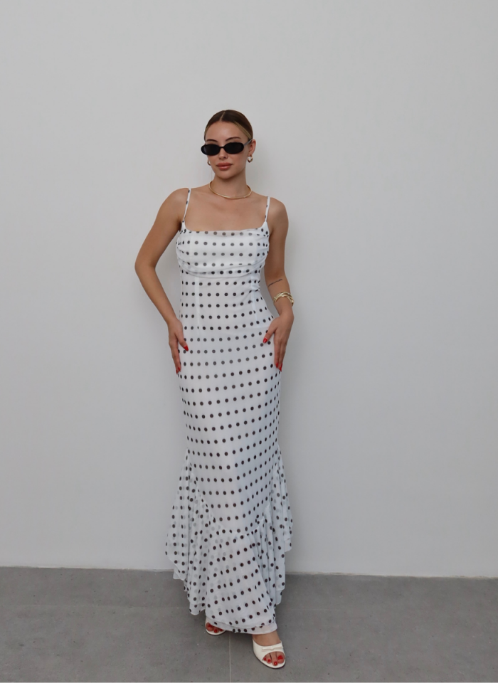 BEYAZ ŞALLI PUANTİYE ELBİSE