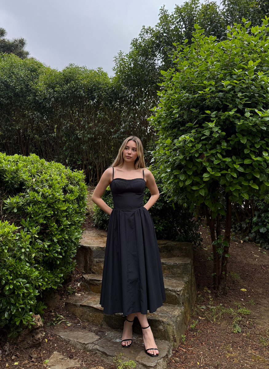 SİYAH POPLİN ELBİSE