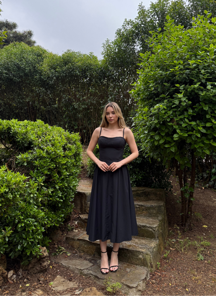 SİYAH POPLİN ELBİSE